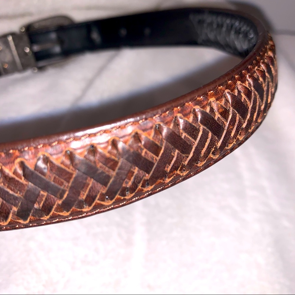 Boys reversible brown/black belt. Sz 22